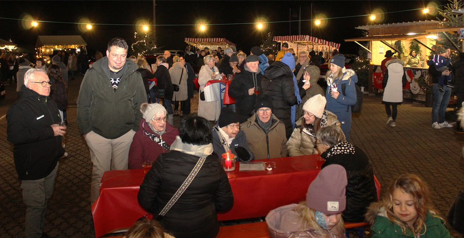 Weihnachtsmarkt im Autohaus Jauch